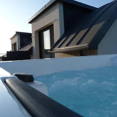 Villa Maison Contemporaine Avec Vue Mer, Piscine Interieure, Classee 5 Etoiles Locquirec