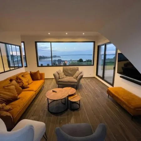 Maison Contemporaine Avec Vue Mer, Piscine Interieure, Classee 5 Etoiles Villa